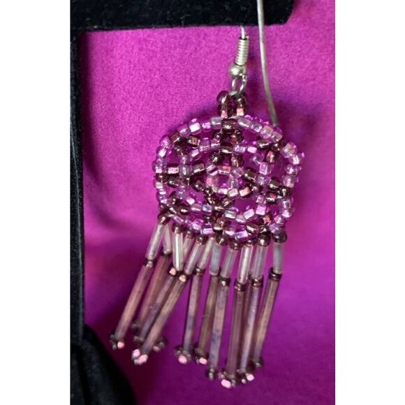 Hand crocheted Purple hues and Clear beaded earrings in Silver plate, Vintage - Picture 2 of 4